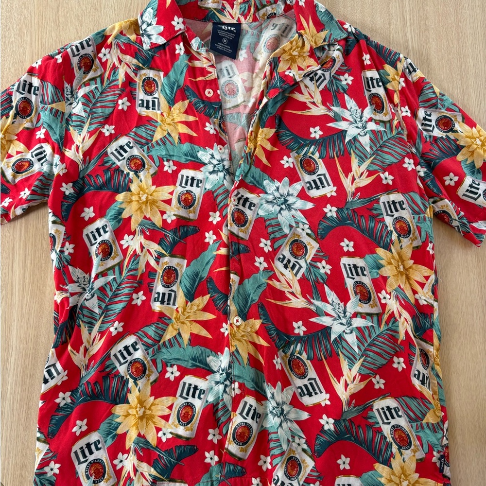 Men’s Red Hawaiian Miller Lite Shirt